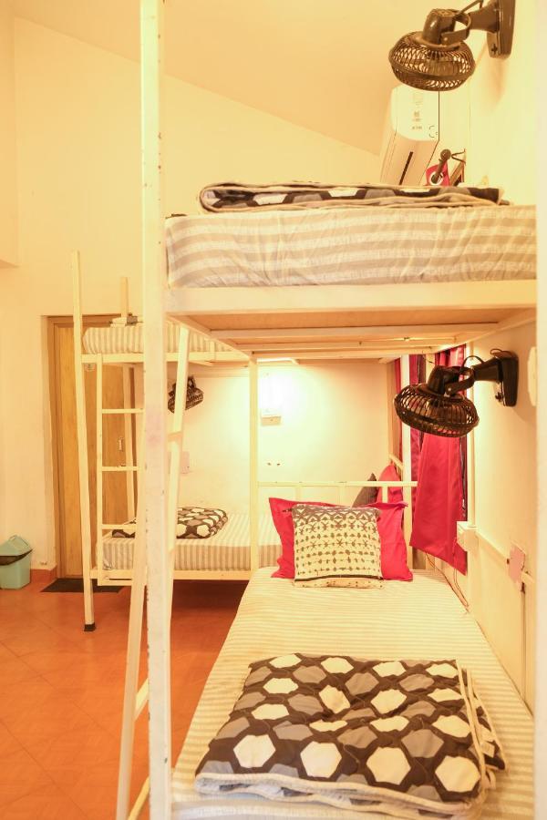 Mitra Hostel Вагатор Екстер'єр фото